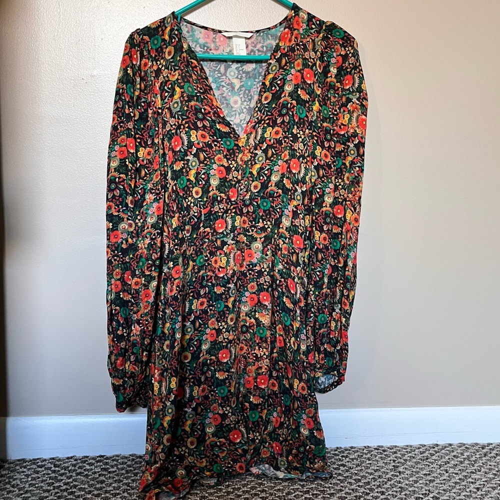 H&M - Empire Waist Puff Sleeve Floral Dress